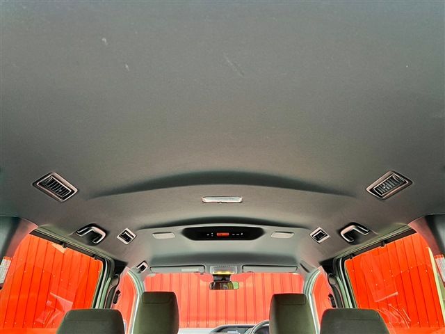 Toyota VOXY 2018-08 28634-11