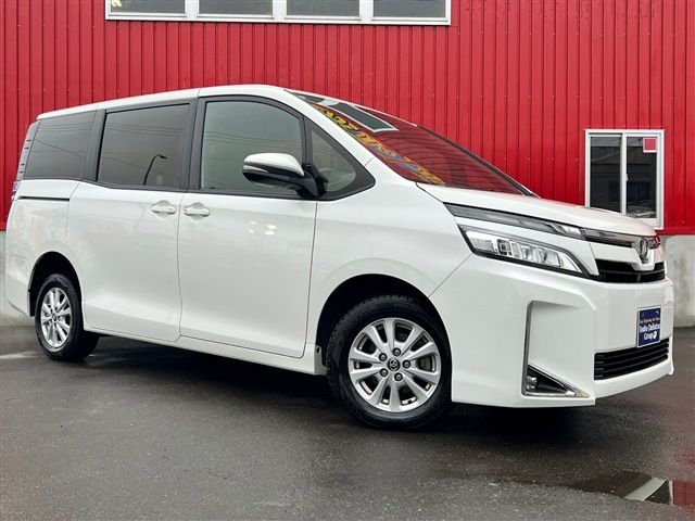 Toyota VOXY 2018-08 28634-6