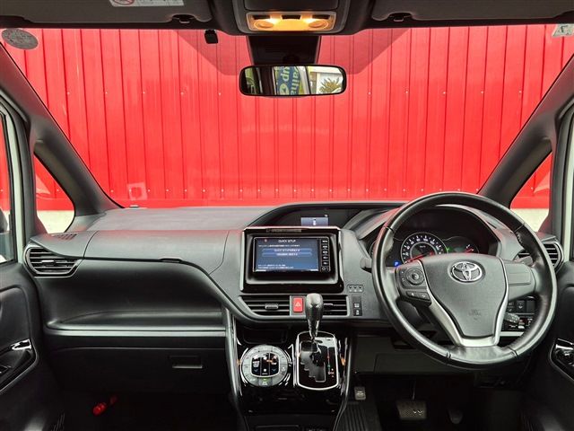 Toyota VOXY 2018-08 28634-17
