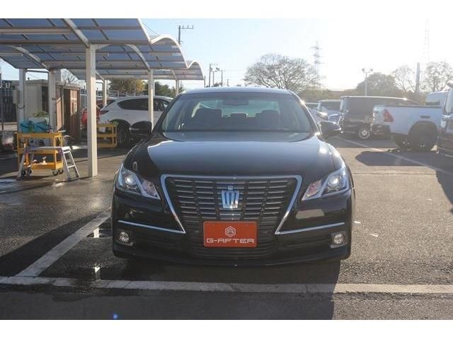 Toyota CROWN SEDAN 2013-08 183669-1