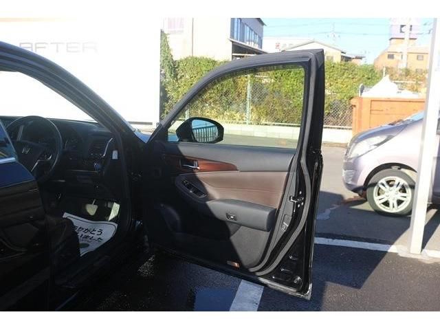 Toyota CROWN SEDAN 2013-08 183669-7