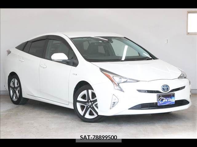 Toyota PRIUS 2017-06 282199-1