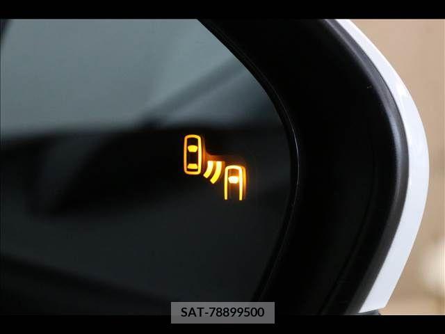 Toyota PRIUS 2017-06 282199-7