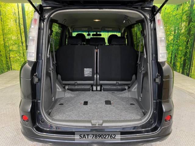 Toyota SIENTA 2014-01 368207-11