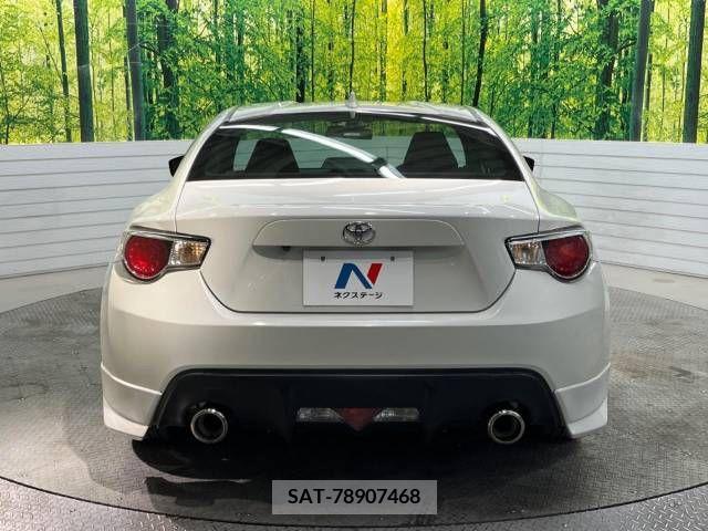 Toyota 86 2015-01 205209-15