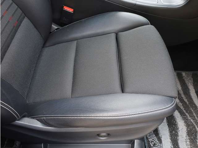 Mercedes Benz B-CLASS 2017-09 16525-12