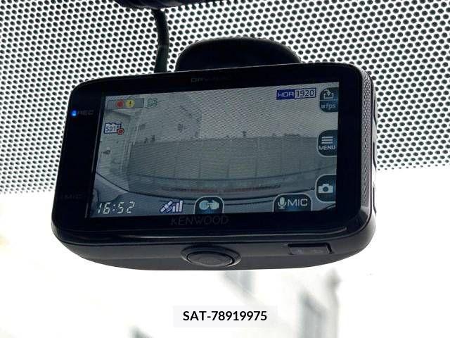 Toyota SIENTA 2016-04 314649-7