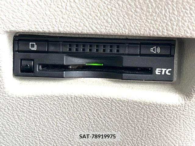Toyota SIENTA 2016-04 314649-6