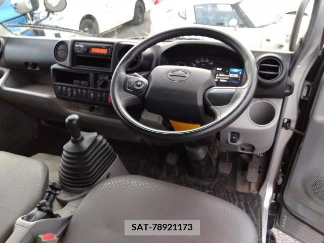 Hino DUTRO 2019-10 332808-3