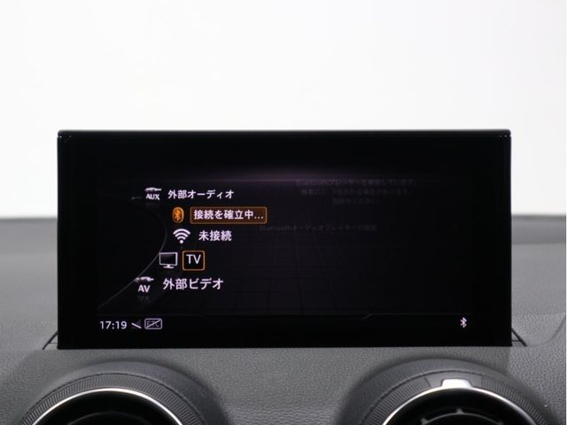 Audi Q2 2020-09 189243-16