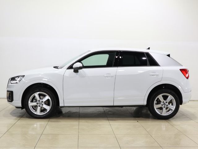 Audi Q2 2020-09 189243-4