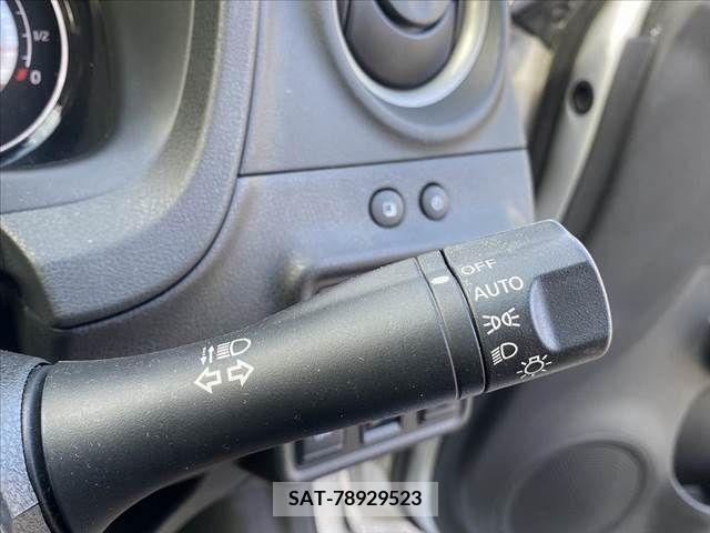 Nissan NOTE 2017-03 231054-21