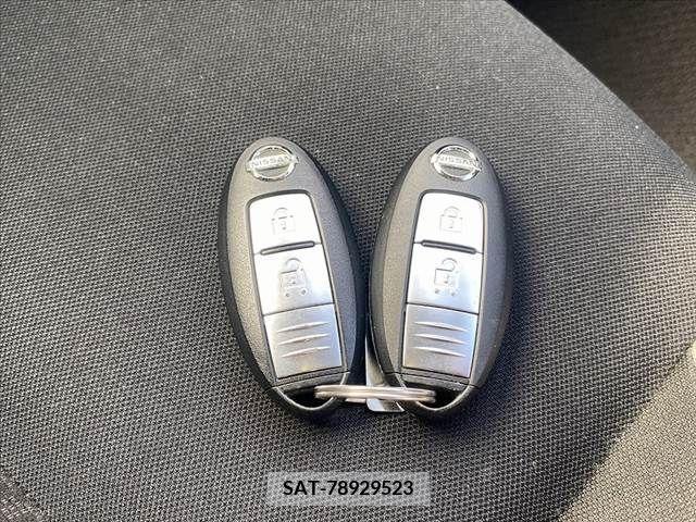 Nissan NOTE 2017-03 231054-23