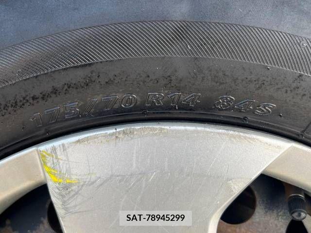 Toyota SIENTA 2009-06 313741-15