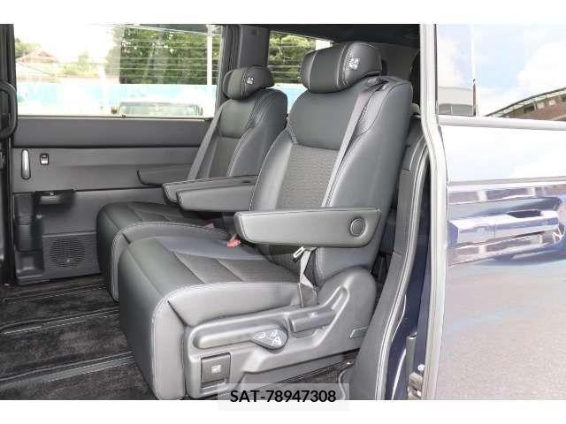 Honda STEP WGN 2022-11 324735-8