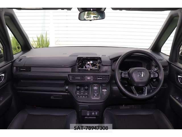 Honda STEP WGN 2022-11 324735-6