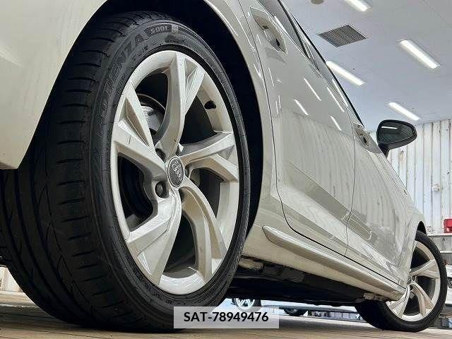 Audi A4 2019-06 356492-18