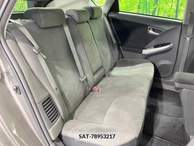 Toyota PRIUS 2011-10 341006-9