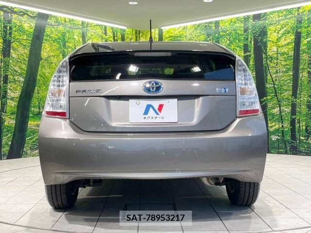Toyota PRIUS 2011-10 341006-15