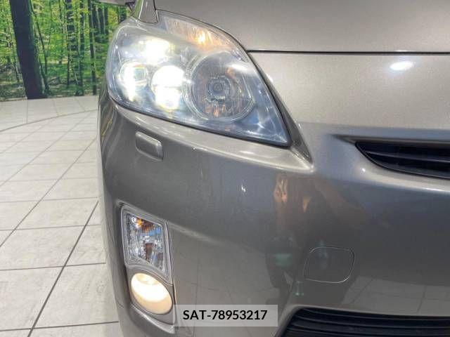 Toyota PRIUS 2011-10 341006-12