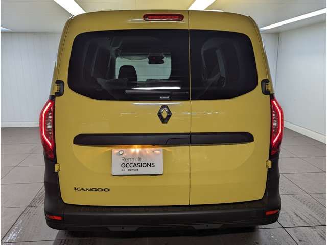 Renault KANGOO 2023-05 19423-4