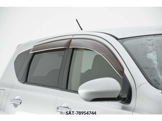 Nissan DUALIS 2011-01 390519-3