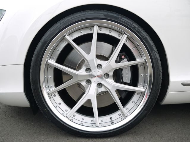 Bentley Bentley 2012-08 9945-4