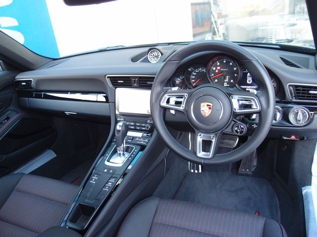 Porsche 911 2019-03 15923-1
