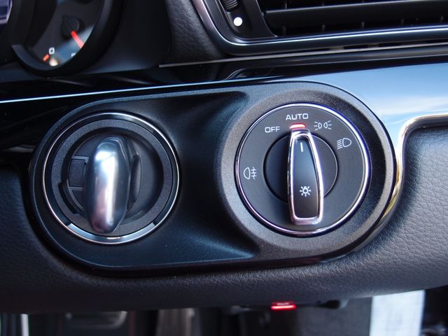 Porsche 911 2019-03 15923-11