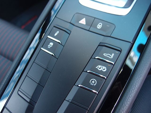 Porsche 911 2019-03 15923-13
