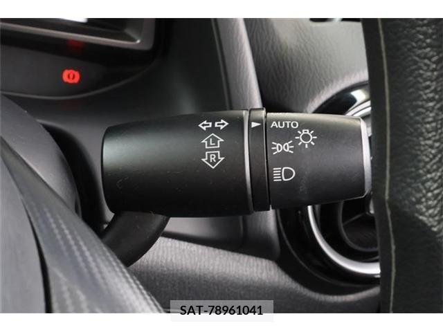 Mazda DEMIO 2015-05 228533-12