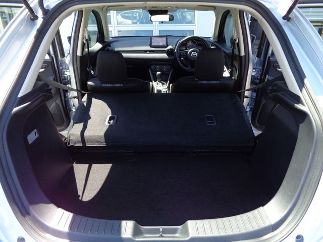 Mazda MAZDA2 2020-04 2221-27