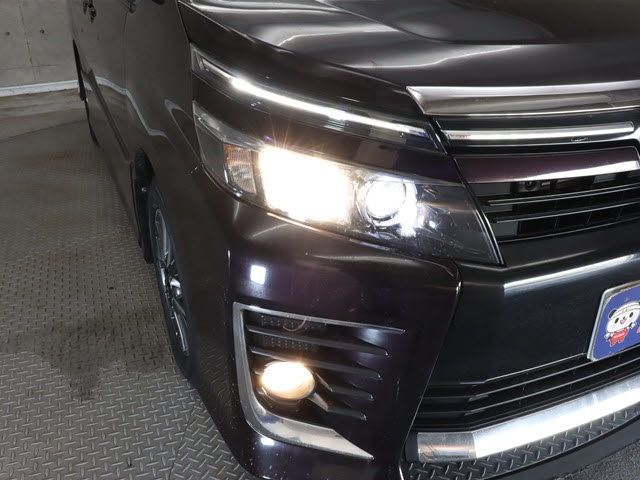 Toyota VOXY 2014-11 21854-18