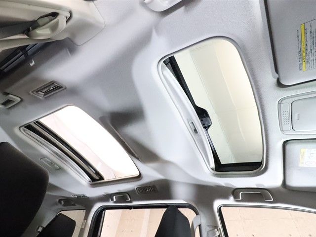 Toyota VOXY 2014-11 21854-10