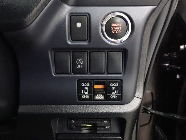 Toyota VOXY 2014-11 21854-12