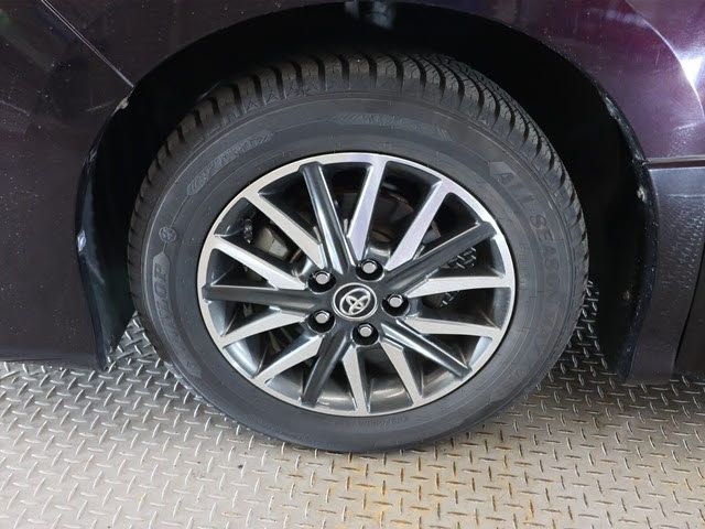 Toyota VOXY 2014-11 21854-19