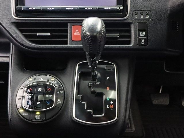 Toyota VOXY 2014-11 21854-13