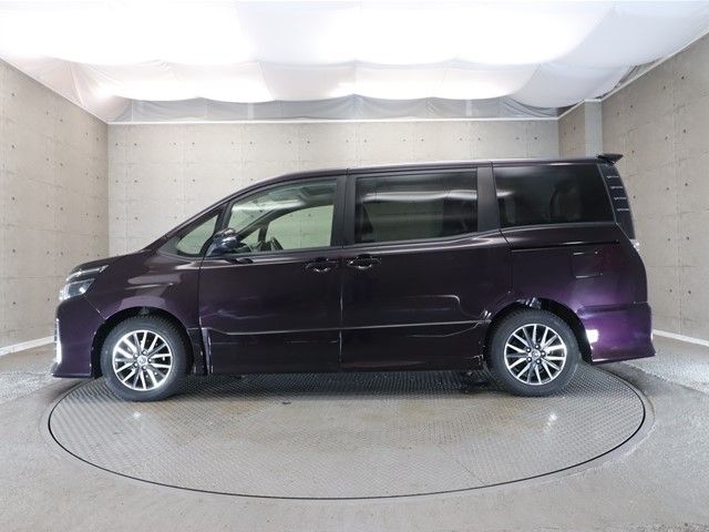 Toyota VOXY 2014-11 21854-25
