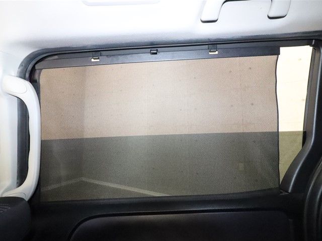 Toyota VOXY 2014-11 21854-26