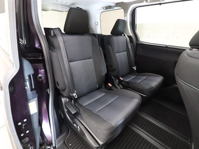 Toyota VOXY 2014-11 21854-4