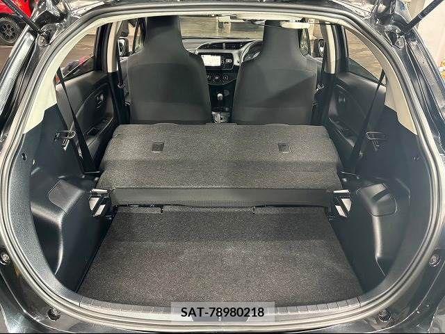 Toyota VITZ 2018-04 221509-12