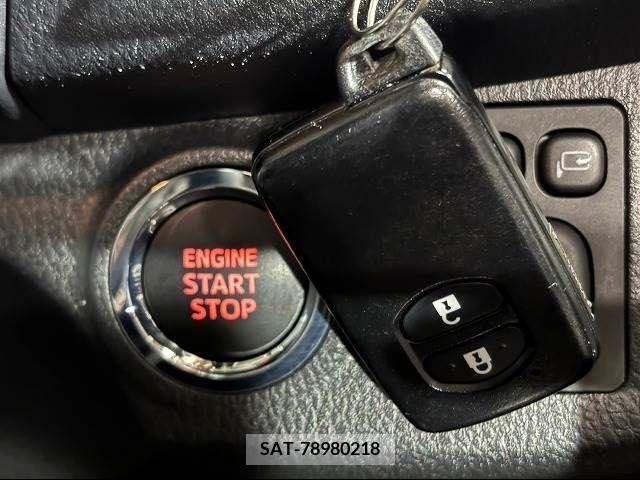 Toyota VITZ 2018-04 221509-9
