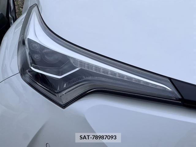 Toyota C-HR 2017-03 350559-22
