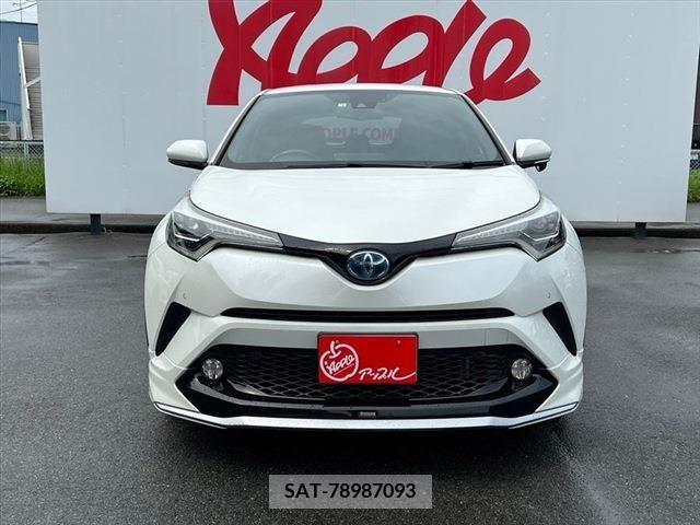 Toyota C-HR 2017-03 350559-13