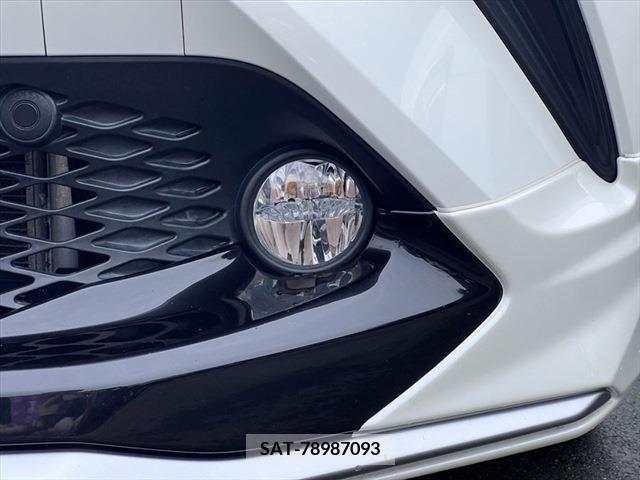 Toyota C-HR 2017-03 350559-21