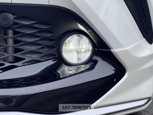 Toyota C-HR 2017-03 350559-11