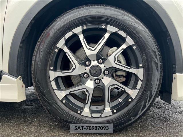 Toyota C-HR 2017-03 350559-28