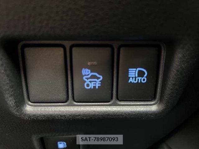 Toyota C-HR 2017-03 350559-5
