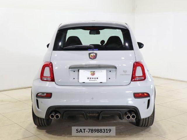 Abarth 695 2023-09 323190-2