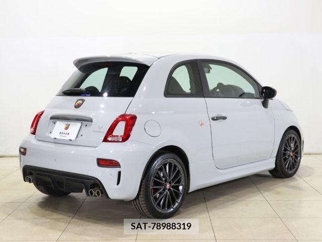Abarth 695 2023-09 323190-7